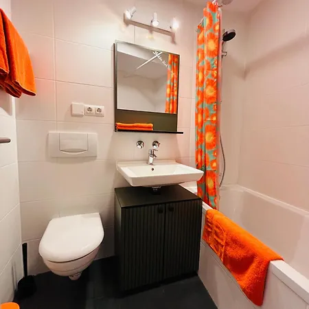 Apartment Skyline- 2 Zimmer-apartment, Balkon, Messe & Bahnhof Nah *