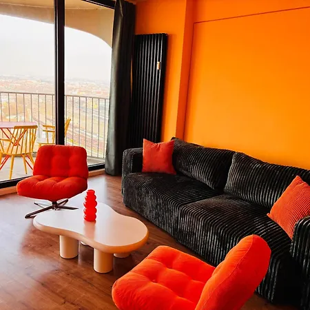 Skyline- 2 Zimmer-apartment, Balkon, Messe & Bahnhof Nah * Augsburg