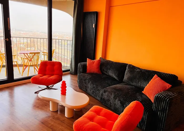 Skyline- 2 Zimmer-apartment, Balkon, Messe & Bahnhof Nah * Augsburg