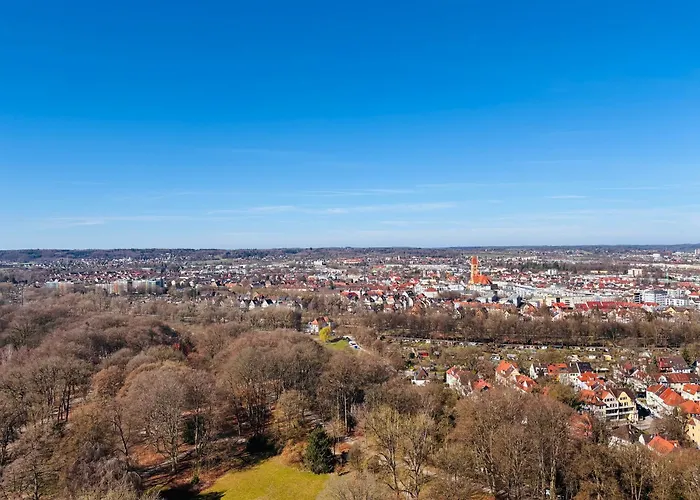 Skyline- 2 Zimmer-apartment, Balkon, Messe & Bahnhof Nah Apartment Augsburg