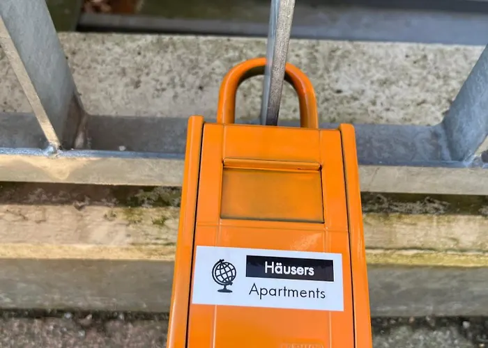 Skyline- 2 Zimmer-apartment, Balkon, Messe & Bahnhof Nah Apartment